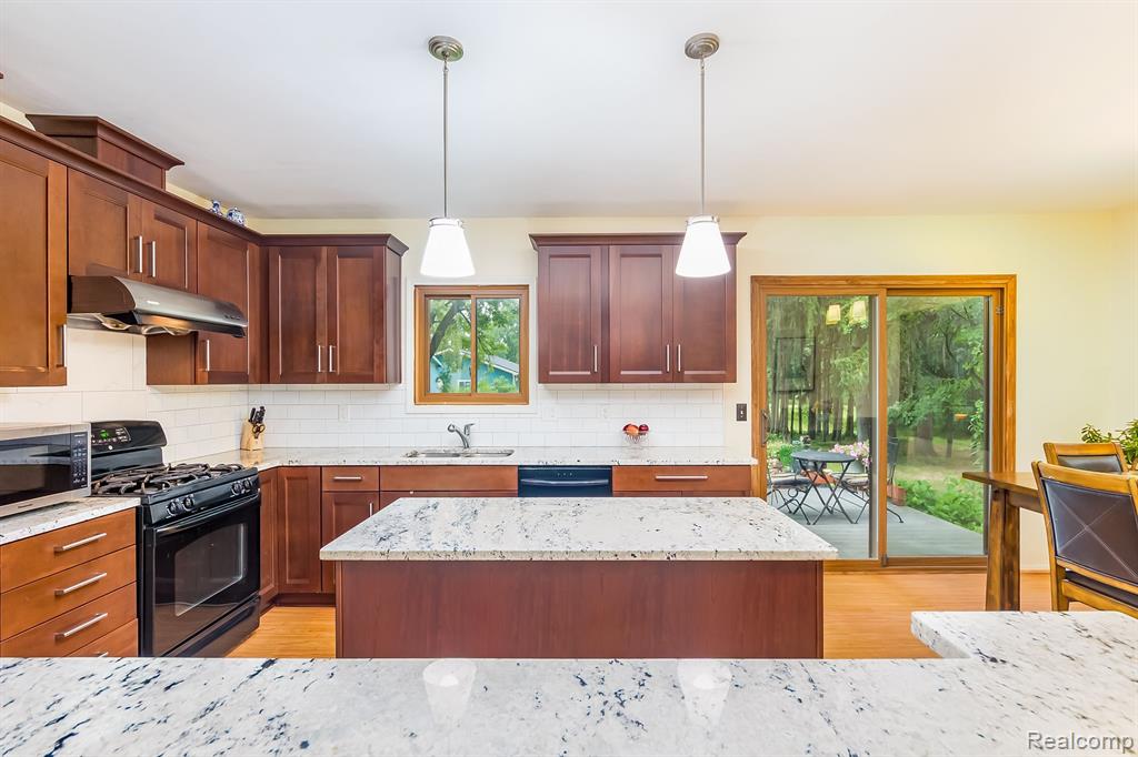 46210 West 11 Mile Road Novi, MI 48374 - Photo 12 of 97