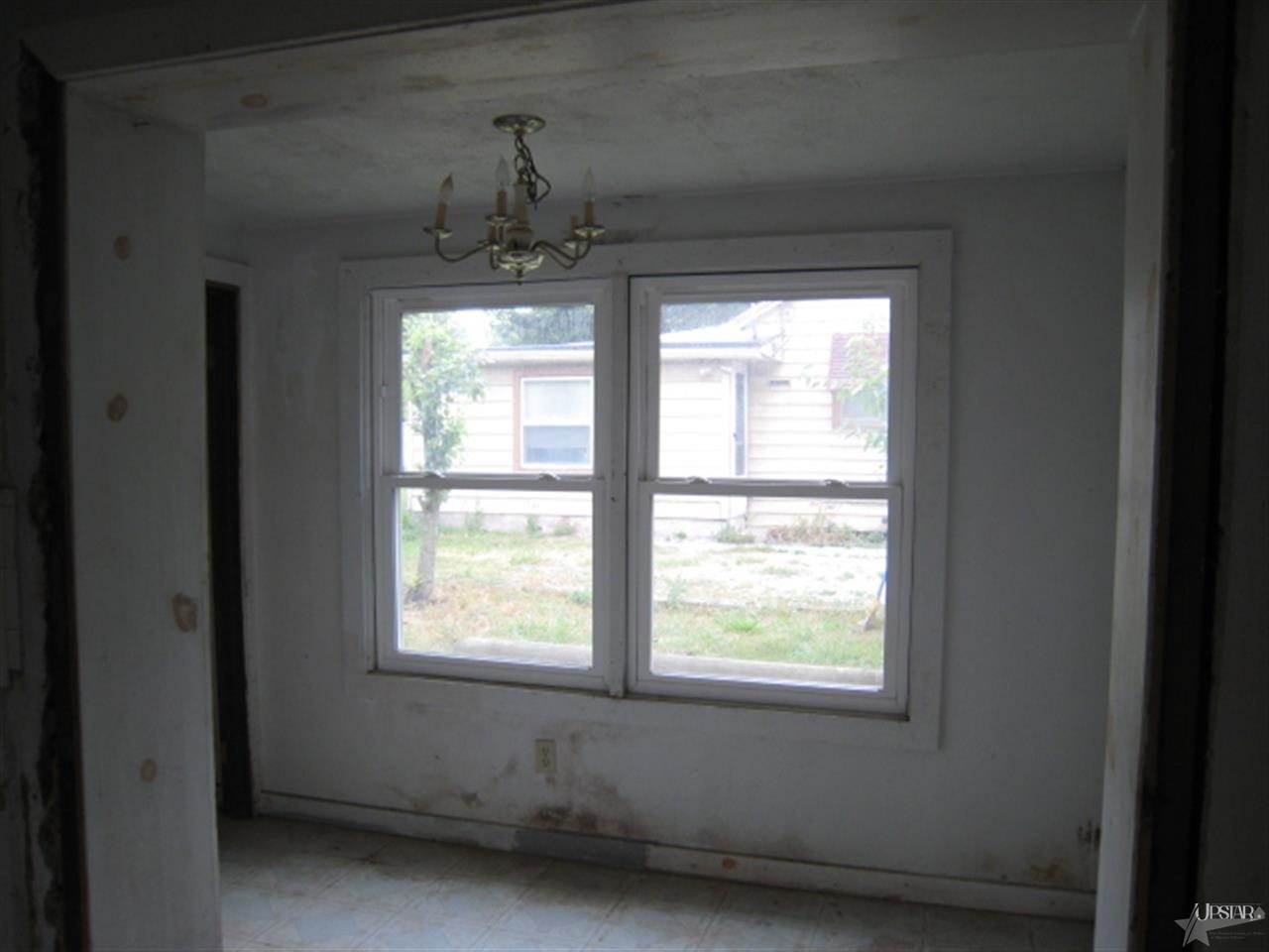 915 East Paulding Road Fort Wayne, IN 46816 - Photo 4 of 14
