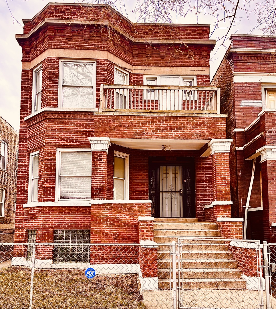 714 West Marquette Road Chicago, IL 60621 - Photo 1 of 13