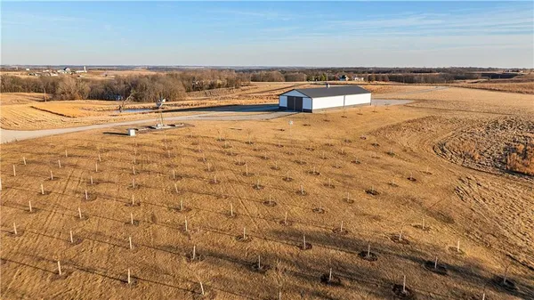 $3,500,000 | 426 C Highway, Spickard, MO 64679