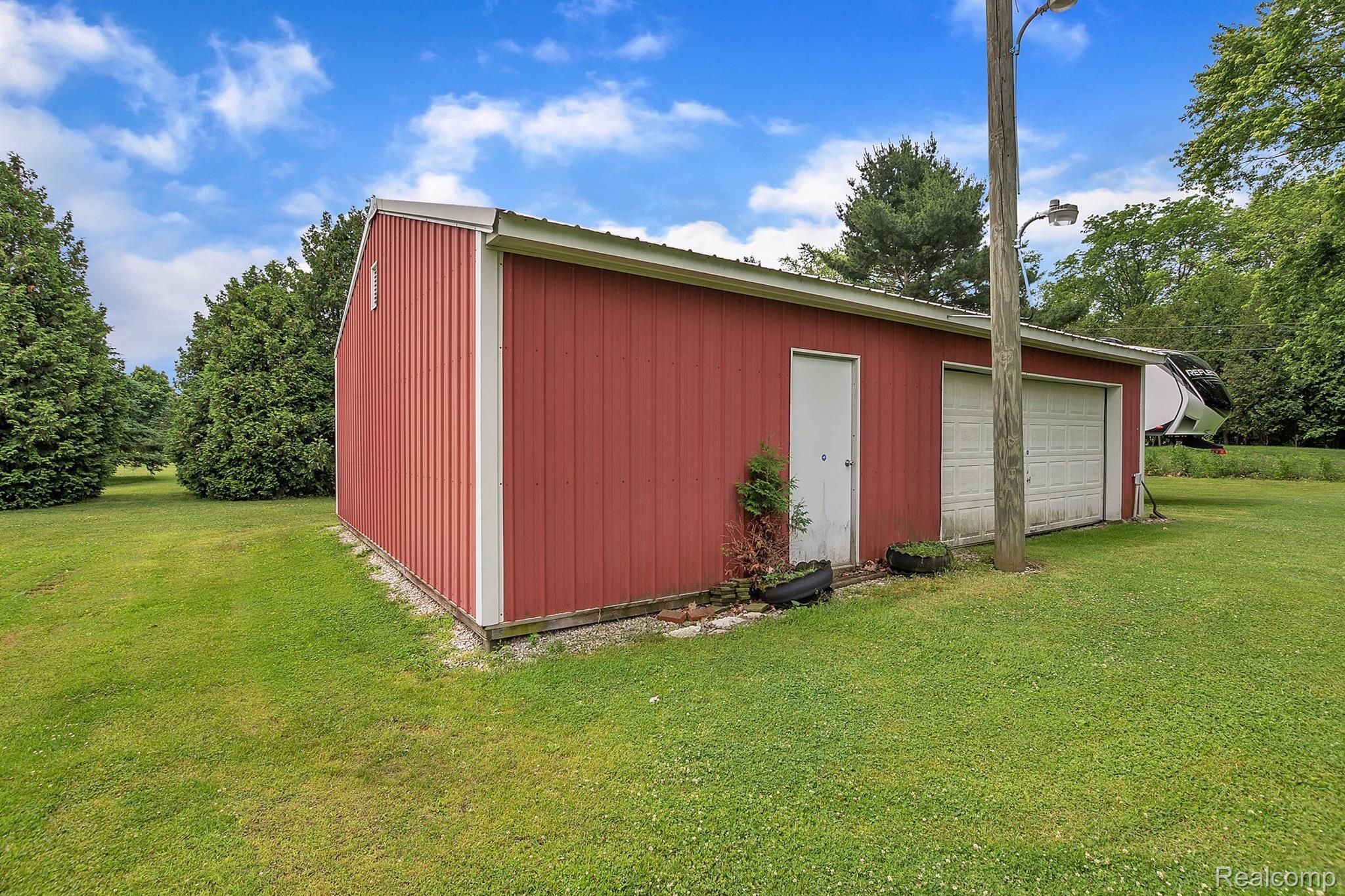41253 Wear Road New Boston, MI 48164 - Photo 33 of 35 Gallery Image 33