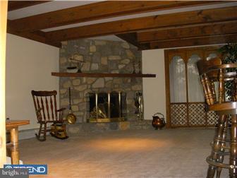 1071 Schwab Road Hatfield, PA 19440 - Photo 3 of 9 Gallery Image 3