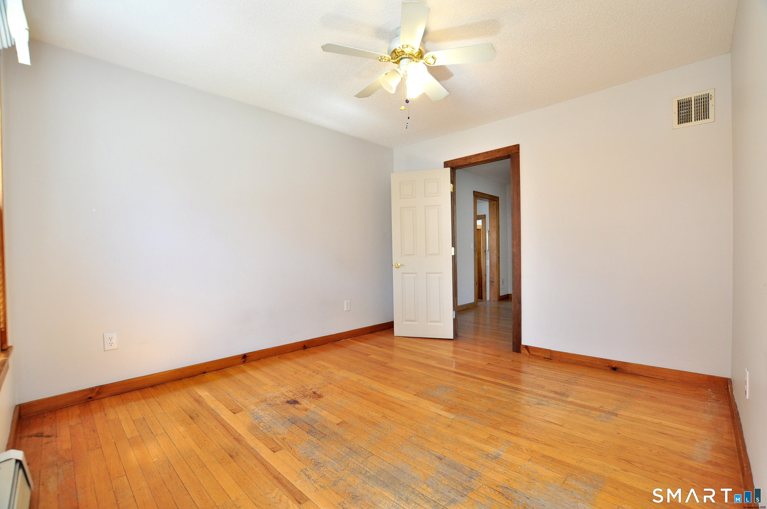 90 Niles Road Windsor, CT 06095 - Photo 10 of 39