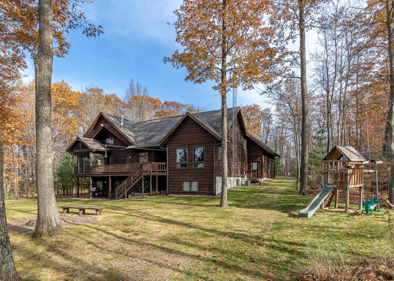 9737 South Kaubashine Road Hazelhurst, WI 54531 - Photo 5 of 49 Gallery Image 5