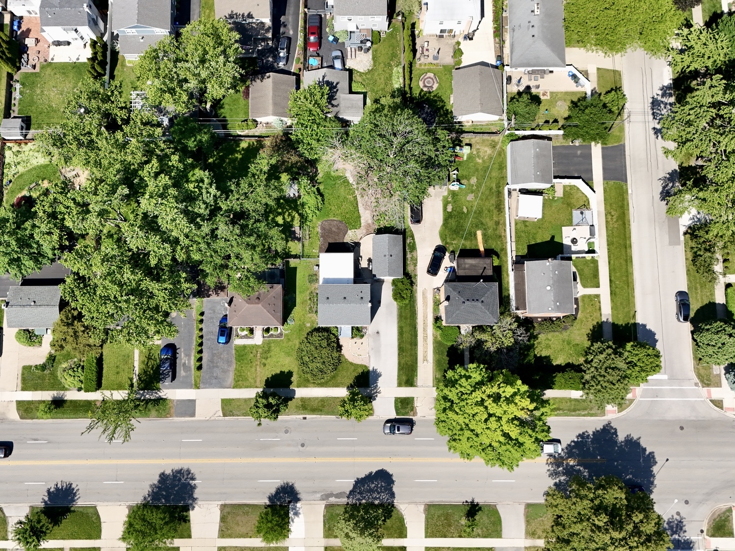 416 North Main Street Mount Prospect, IL 60056 - Photo 21 of 24 an aerial view of multiple houses