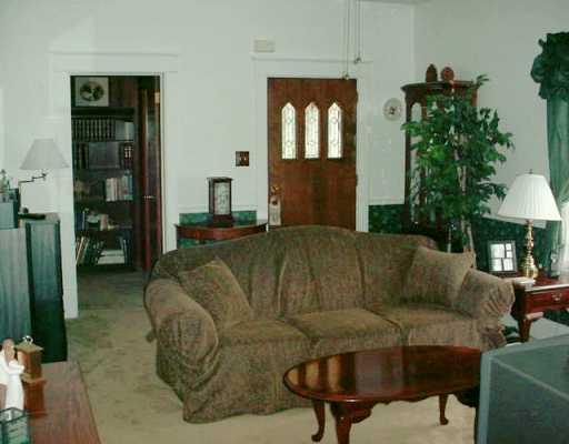 35 Herbst Road Coraopolis, PA 15108 - Photo 3 of 8