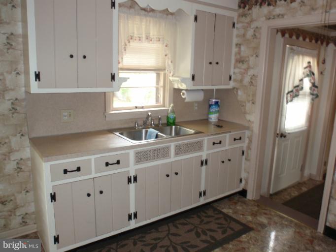 11323 Manse Road Hagerstown, MD 21740 - Photo 4 of 30 Kitchen