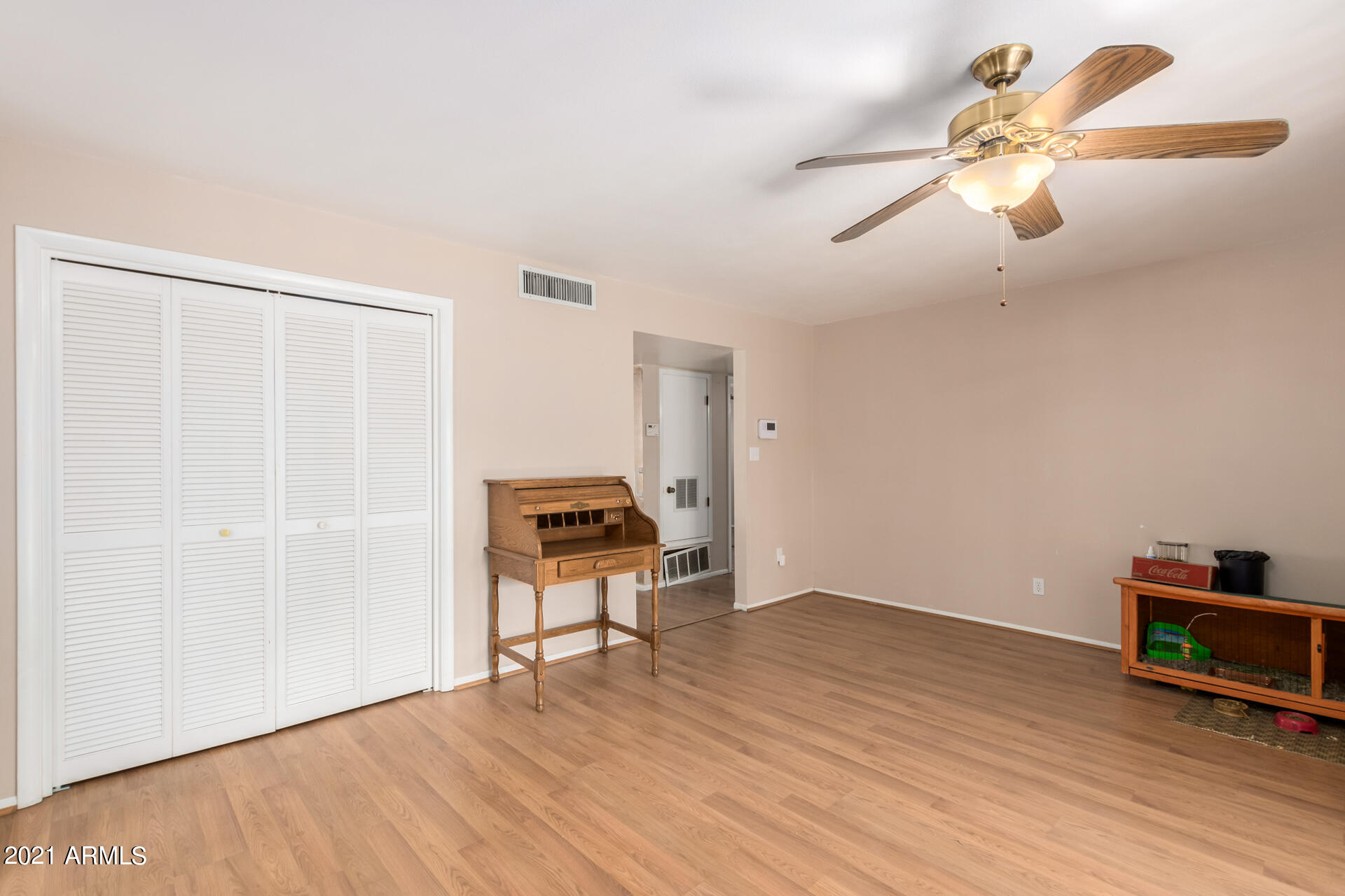 4223 West Hatcher Road Phoenix, AZ 85051 - Photo 7 of 32 07 Hatcher