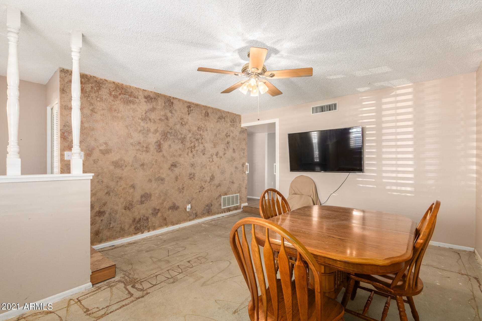 4223 West Hatcher Road Phoenix, AZ 85051 - Photo 9 of 32 09 Hatcher