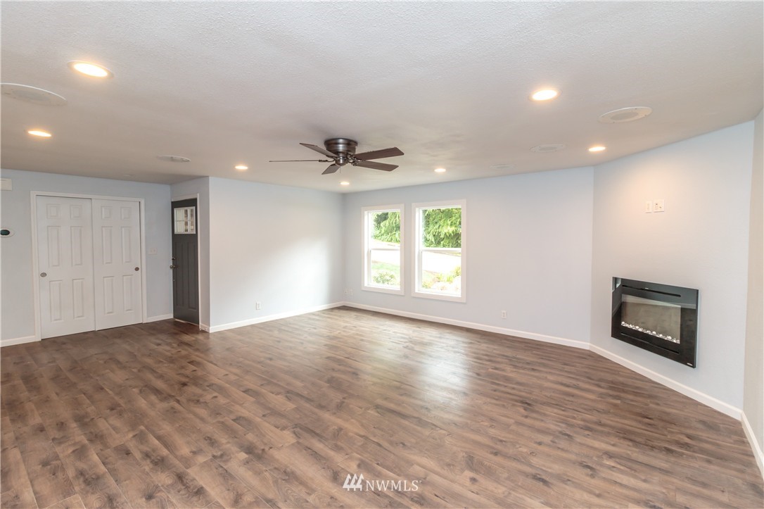 3423 192nd Street Southeast Bothell, WA 98012 - Photo 5 of 25