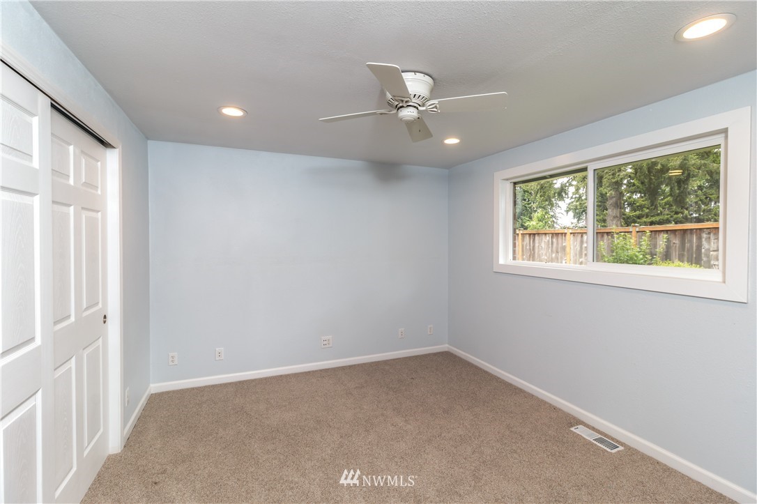 3423 192nd Street Southeast Bothell, WA 98012 - Photo 9 of 25
