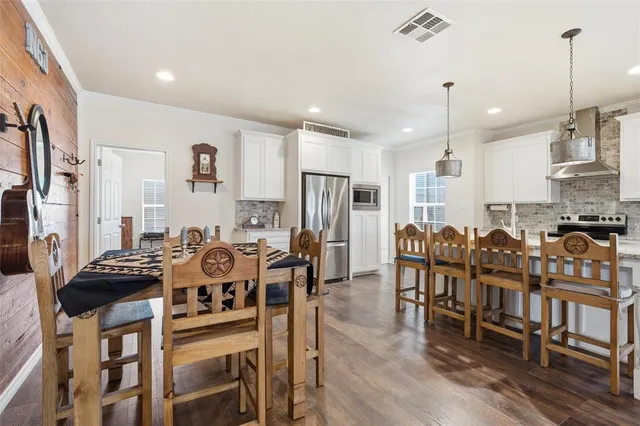 $315,000 | 312 North Houston Street, Lorena, TX 76655