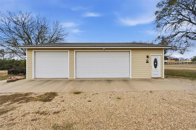 $315,000 | 312 North Houston Street, Lorena, TX 76655
