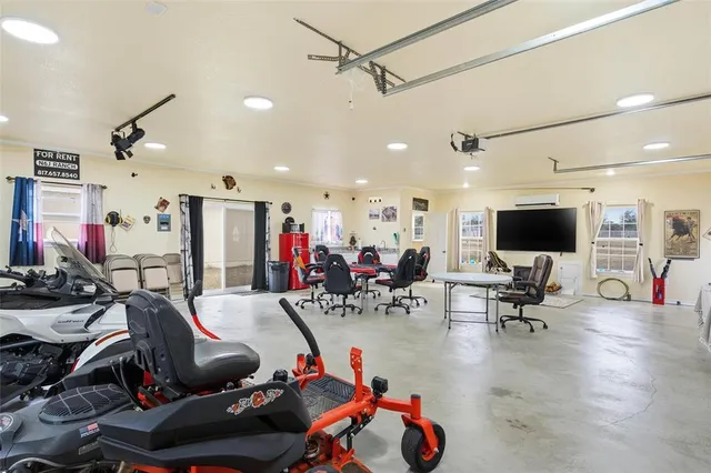 $315,000 | 312 North Houston Street, Lorena, TX 76655