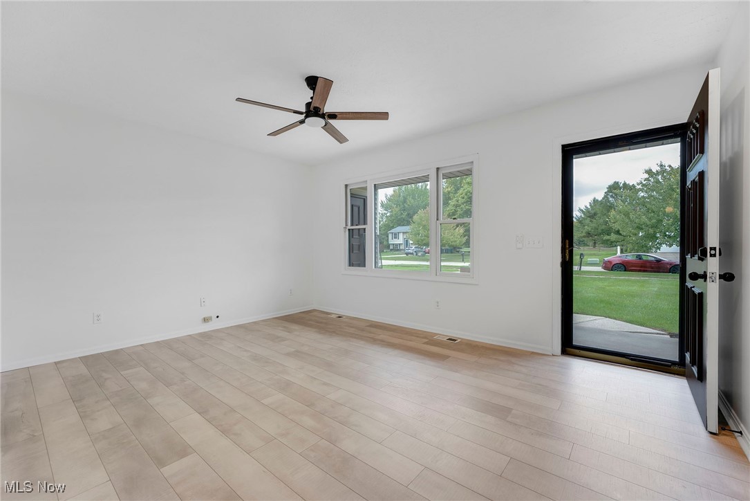7110 Hodgson Road Mentor, OH 44060 - Photo 4 of 26 Gallery Image 4