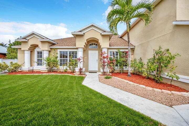 1355 Southwest Porter Road Port St. Lucie, FL 34953 - Photo 2 of 17 20250324221557398715000000-o