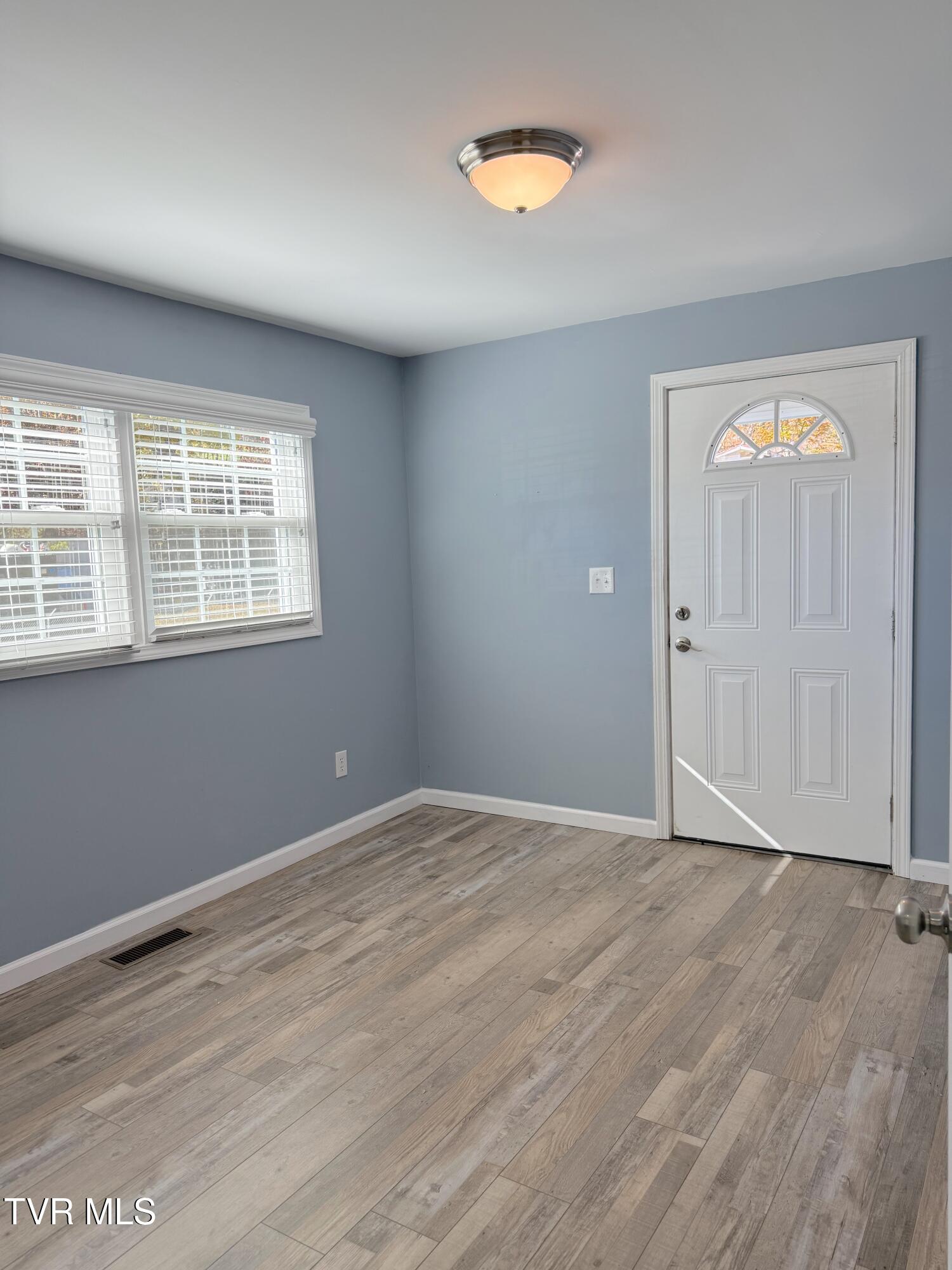 610 Boones Creek Road Jonesborough, TN 37659 - Photo 23 of 24 back room