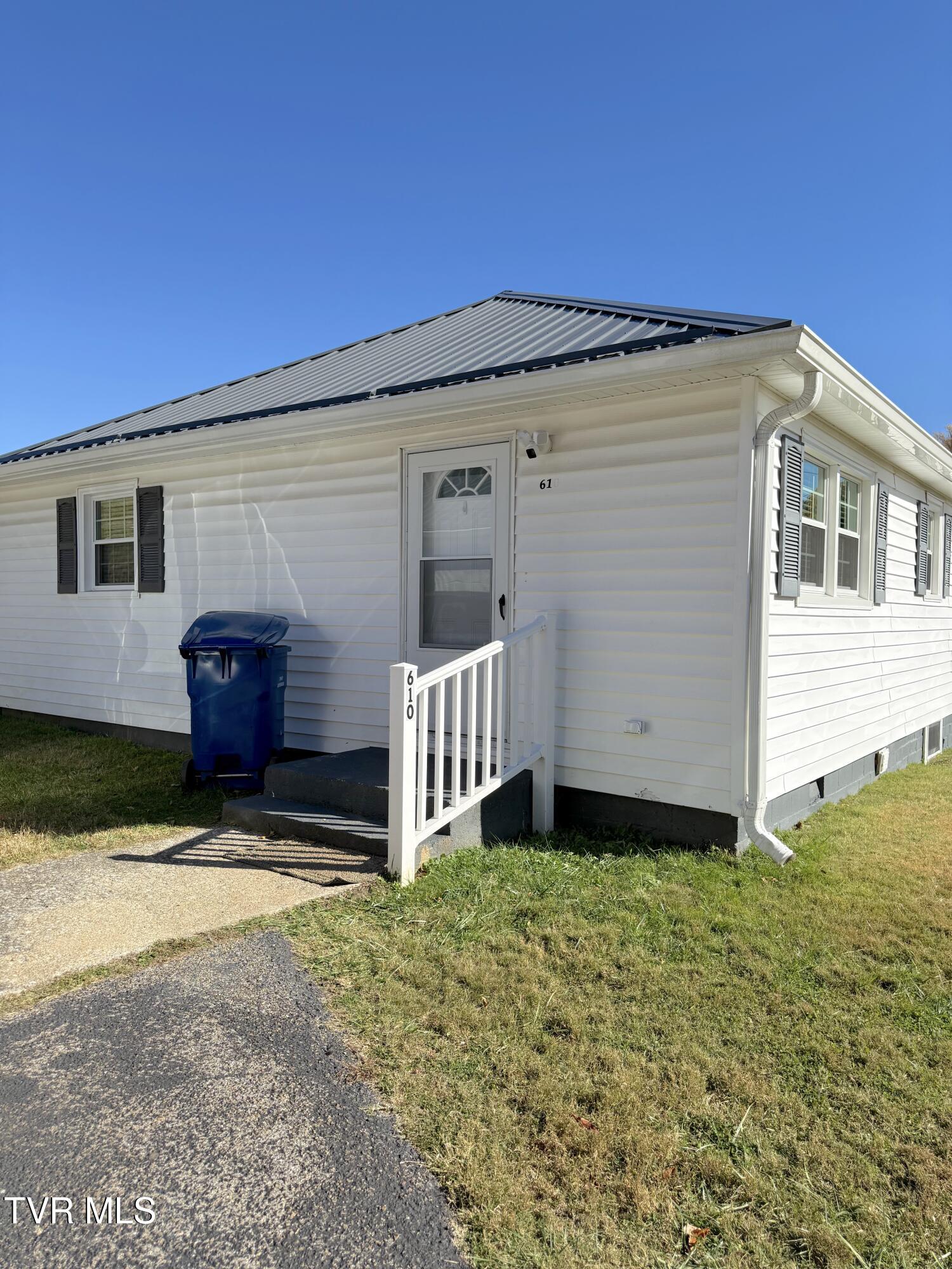 610 Boones Creek Road Jonesborough, TN 37659 - Photo 8 of 24 back door