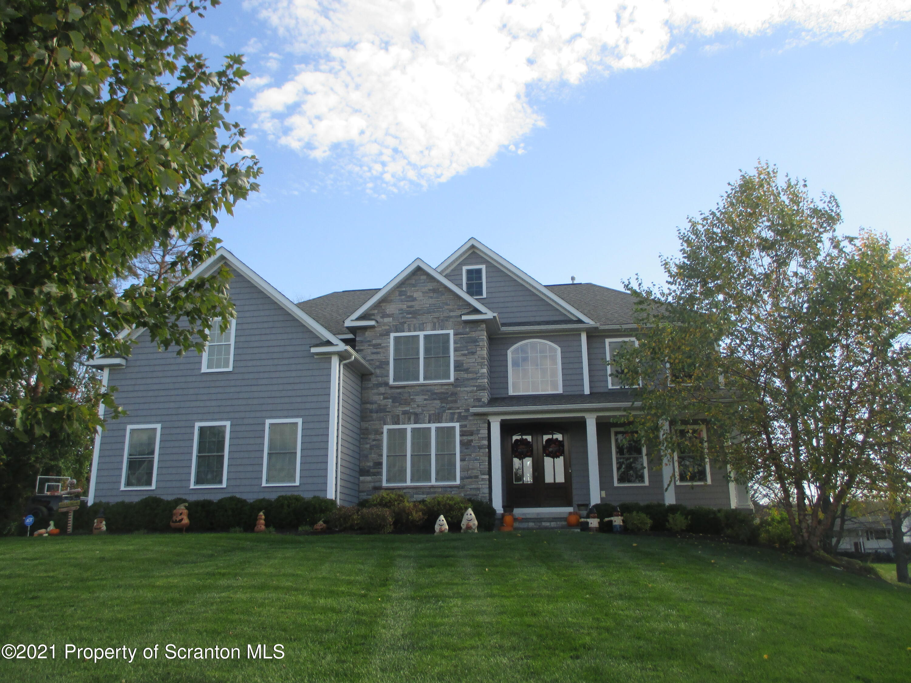 110 French Manor Road Clarks Summit, PA 18411 - Photo 4 of 89 Gallery Image 4