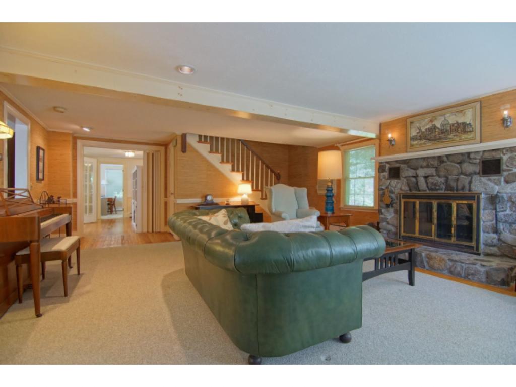 8 Alder Avenue Rye, NH 03870 - Photo 5 of 36