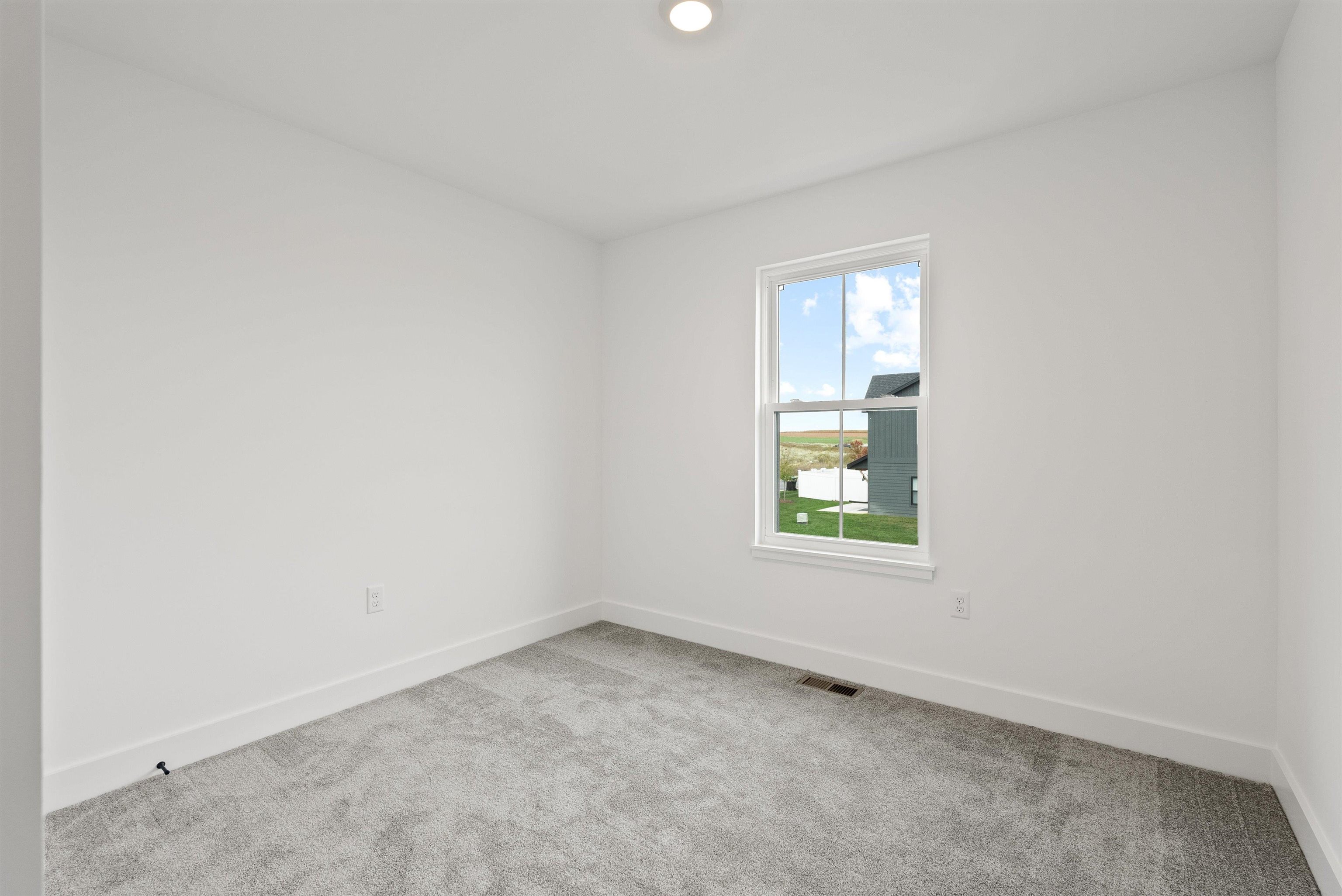 25 Barnyard Circle Bridgewater, VA 22812 - Photo 18 of 45 an empty room with a window