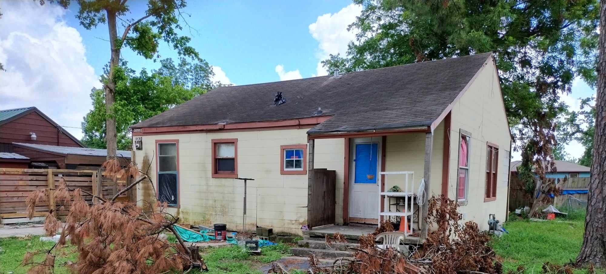 6911 Finch Street Houston, TX 77028 - Photo 9 of 9 a view of a house with brick walls and plants
