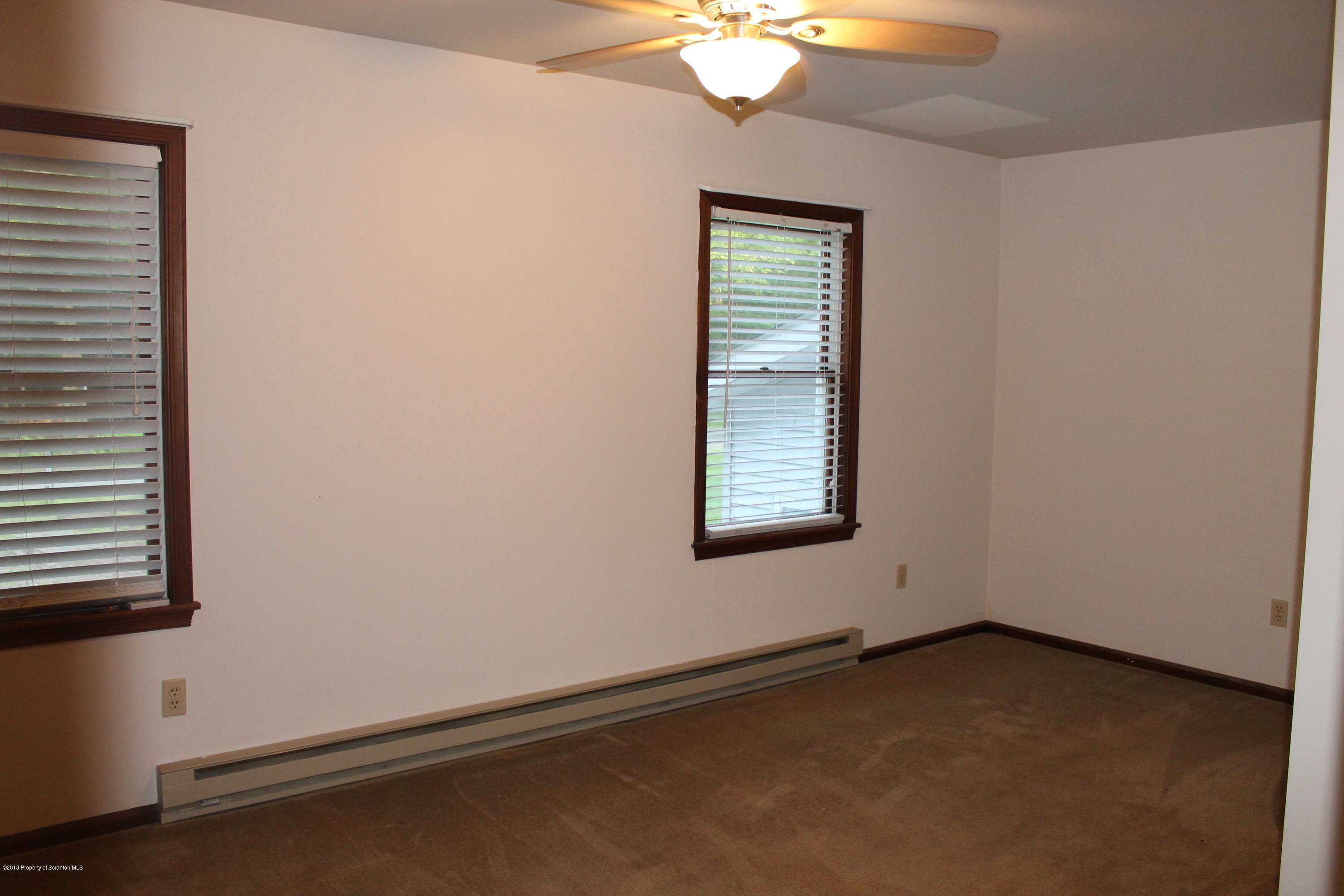 1084 Woodstock Road Newfoundland, PA 18445 - Photo 11 of 28 Gallery Image 11