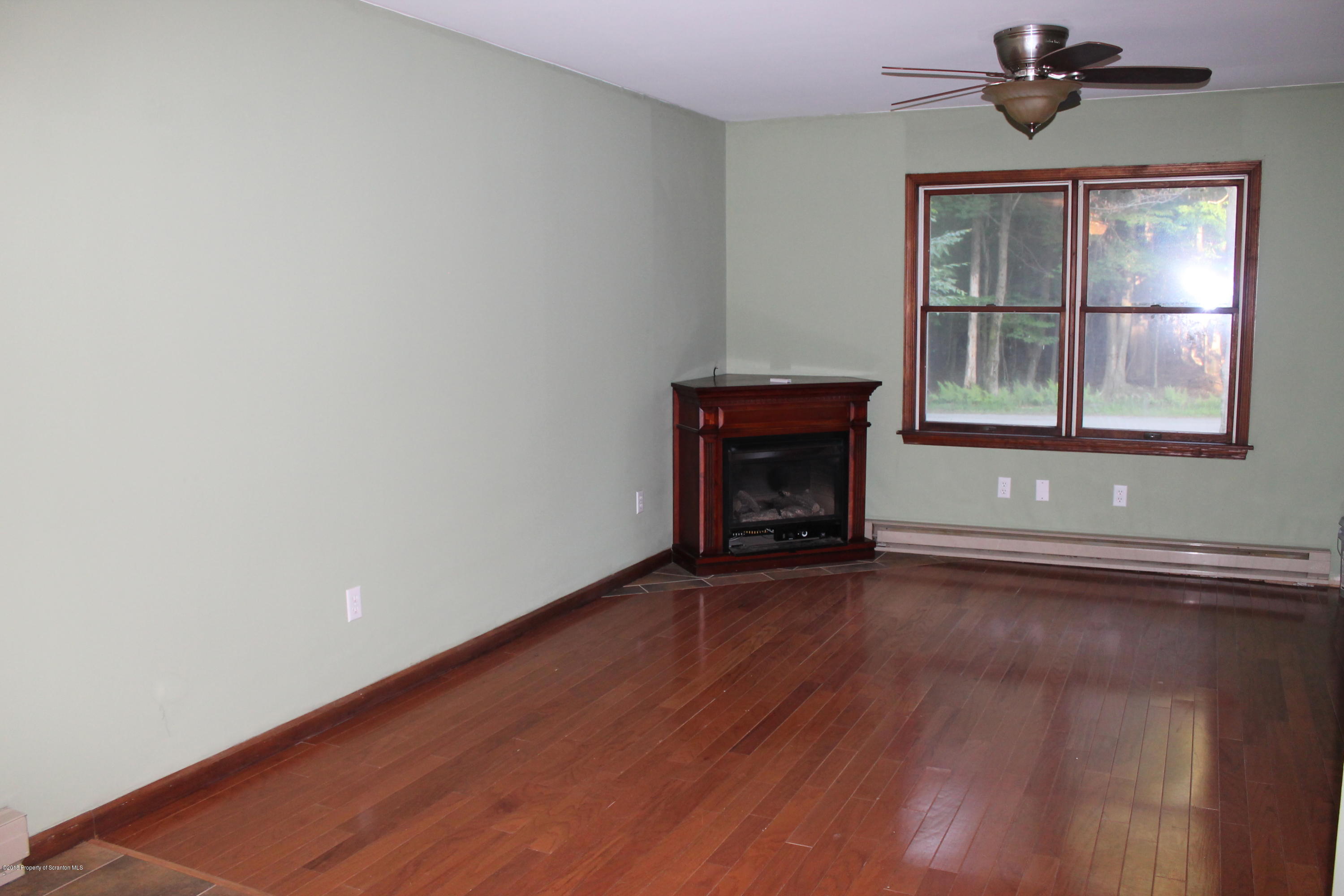 1084 Woodstock Road Newfoundland, PA 18445 - Photo 10 of 28 Gallery Image 10