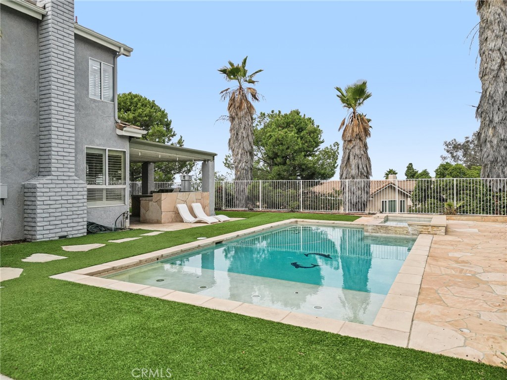 901 Clearwood Avenue Riverside, CA 92506 - Photo 28 of 39