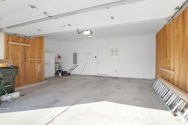 $2,450 | 276 Norwell Lane, Unit 276, Round Lake, IL 60073