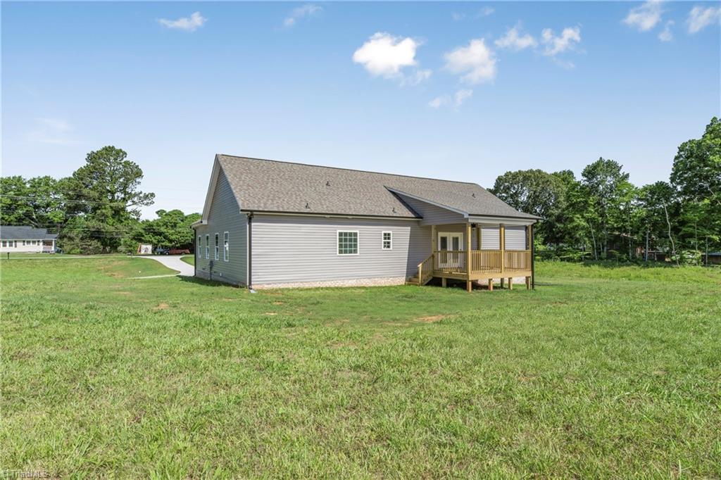 1040 Ridge Road Lexington, NC 27295 - Photo 8 of 39 Gallery Image 8