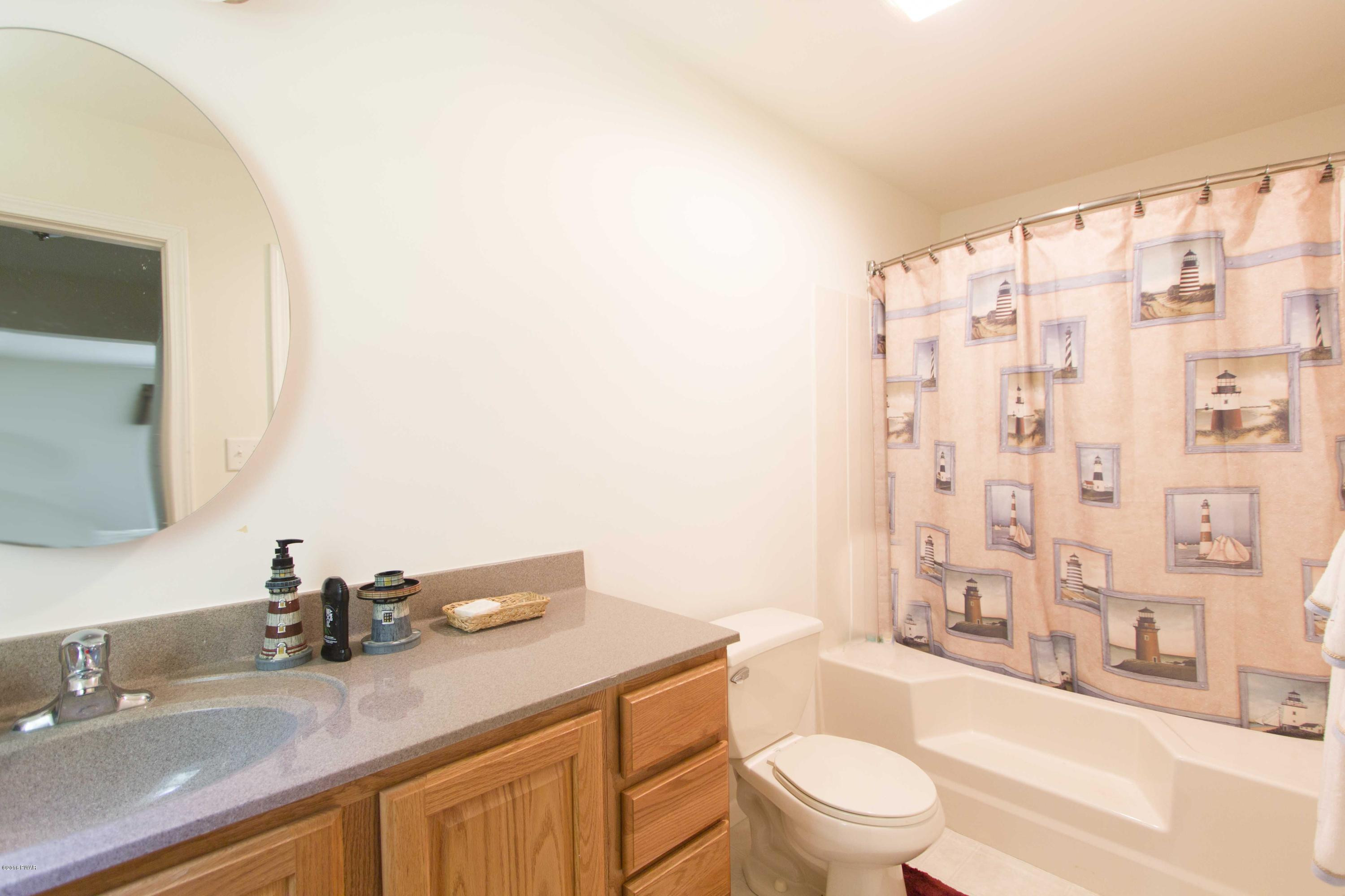 110 Cottage Road Tafton, PA 18464 - Photo 8 of 24 Master Bath