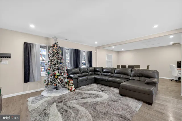 $439,900 | 45 Indian Creek Entry, Levittown, PA 19057