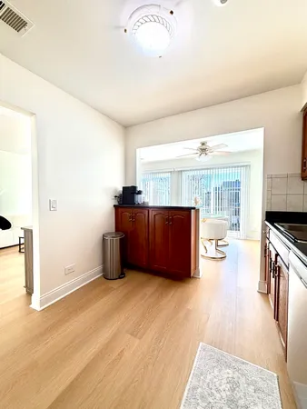 $2,500 | 1212 Williams Port Drive, Unit 4, Westmont, IL 60559