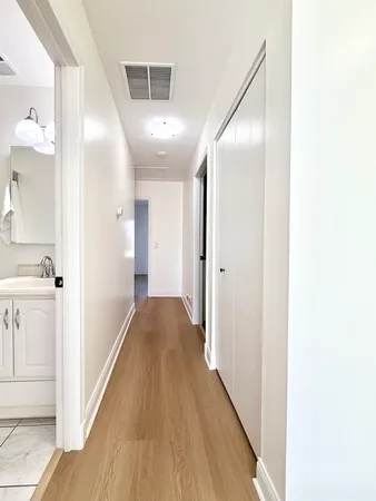 $2,500 | 1212 Williams Port Drive, Unit 4, Westmont, IL 60559