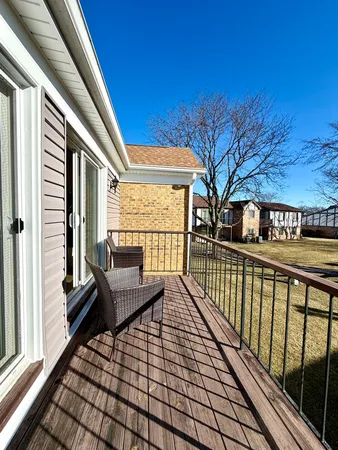 $2,500 | 1212 Williams Port Drive, Unit 4, Westmont, IL 60559