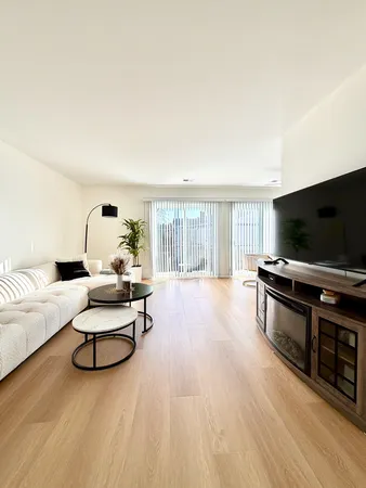 $2,500 | 1212 Williams Port Drive, Unit 4, Westmont, IL 60559