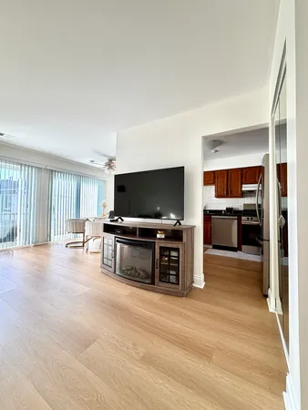 $2,500 | 1212 Williams Port Drive, Unit 4, Westmont, IL 60559