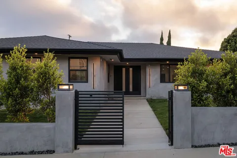 $2,199,000 | 5809 Chariton Avenue, Los Angeles, CA 90056
