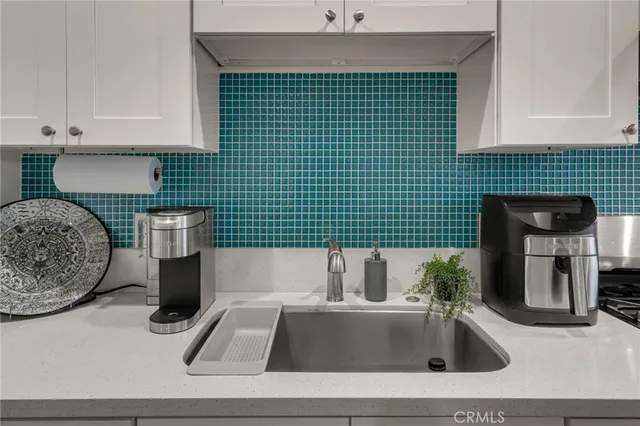 $679,900 | 289 East Heath Lane, Long Beach, CA 90805