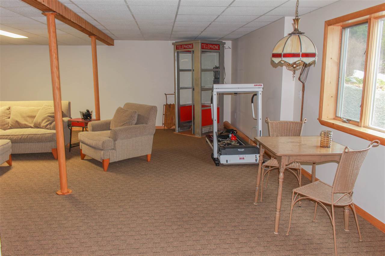 9090 South Coleman Road Maple City, MI 49664 - Photo 41 of 78 1829147-42.JPG
