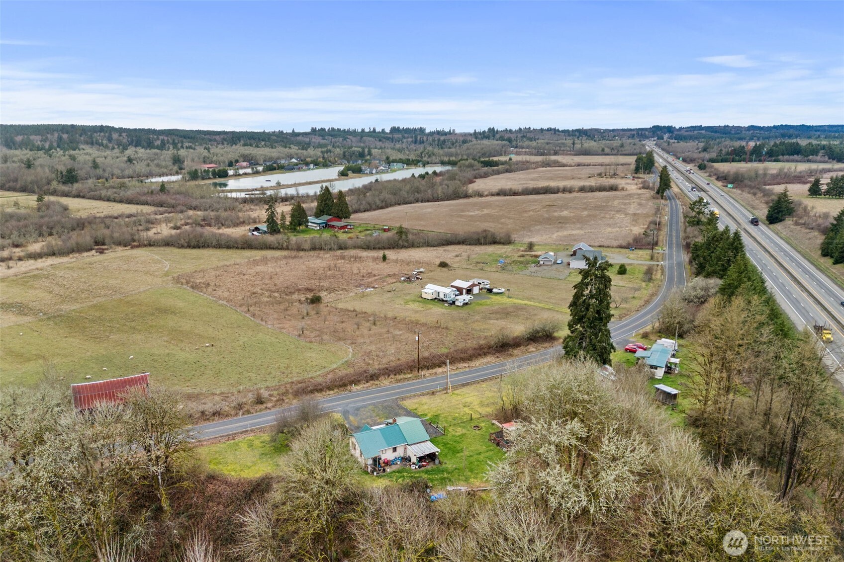 535-543 Knowles Road Winlock, WA 98596 - Photo 15 of 32 a view of an ocean