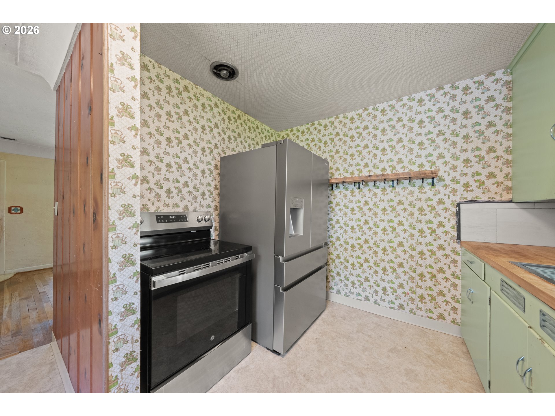 422 2nd Avenue Riddle, OR 97469 - Photo 26 of 46