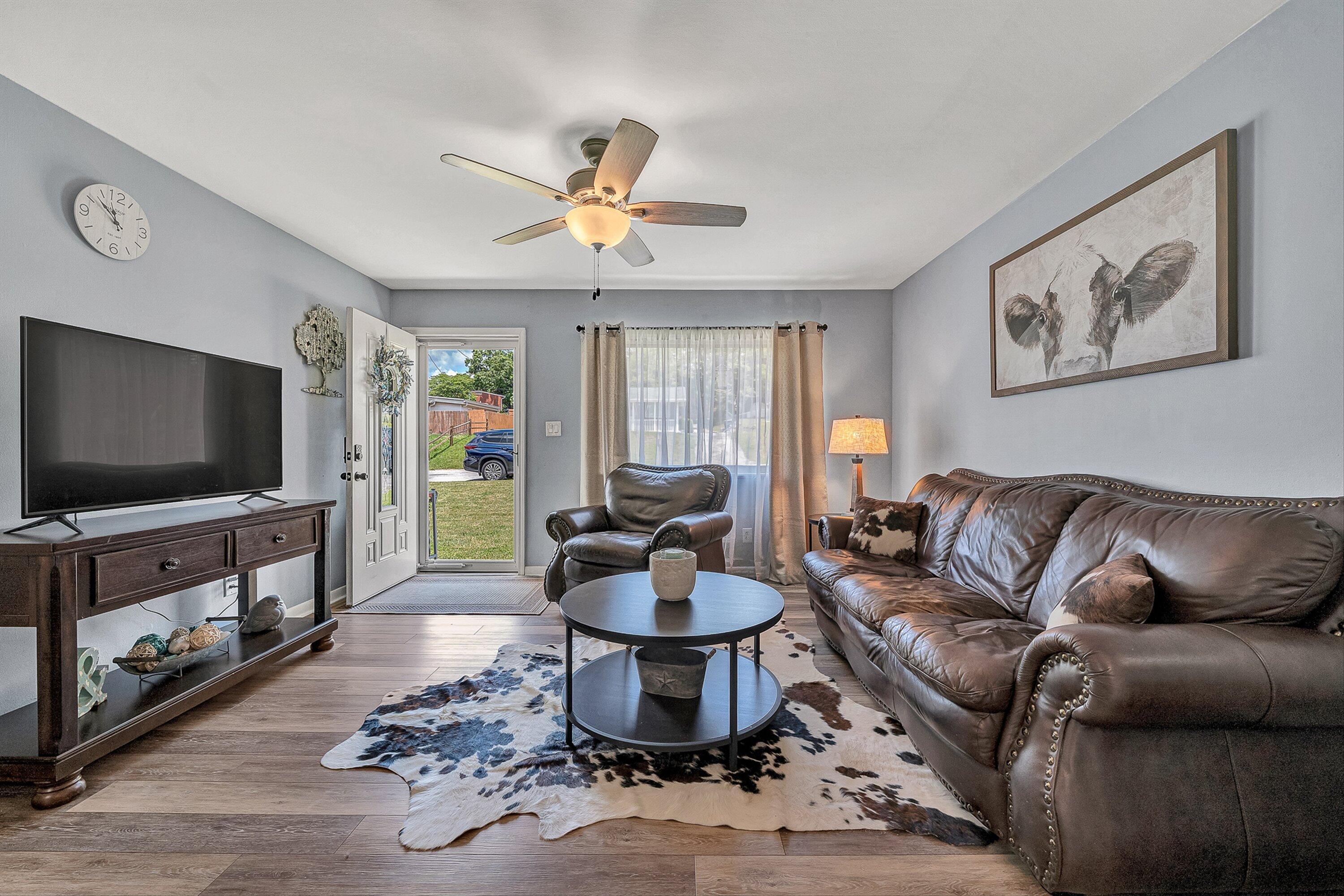 4702 Desi Road Northwest Roanoke, VA 24017 - Photo 6 of 34 05-VM-02154
