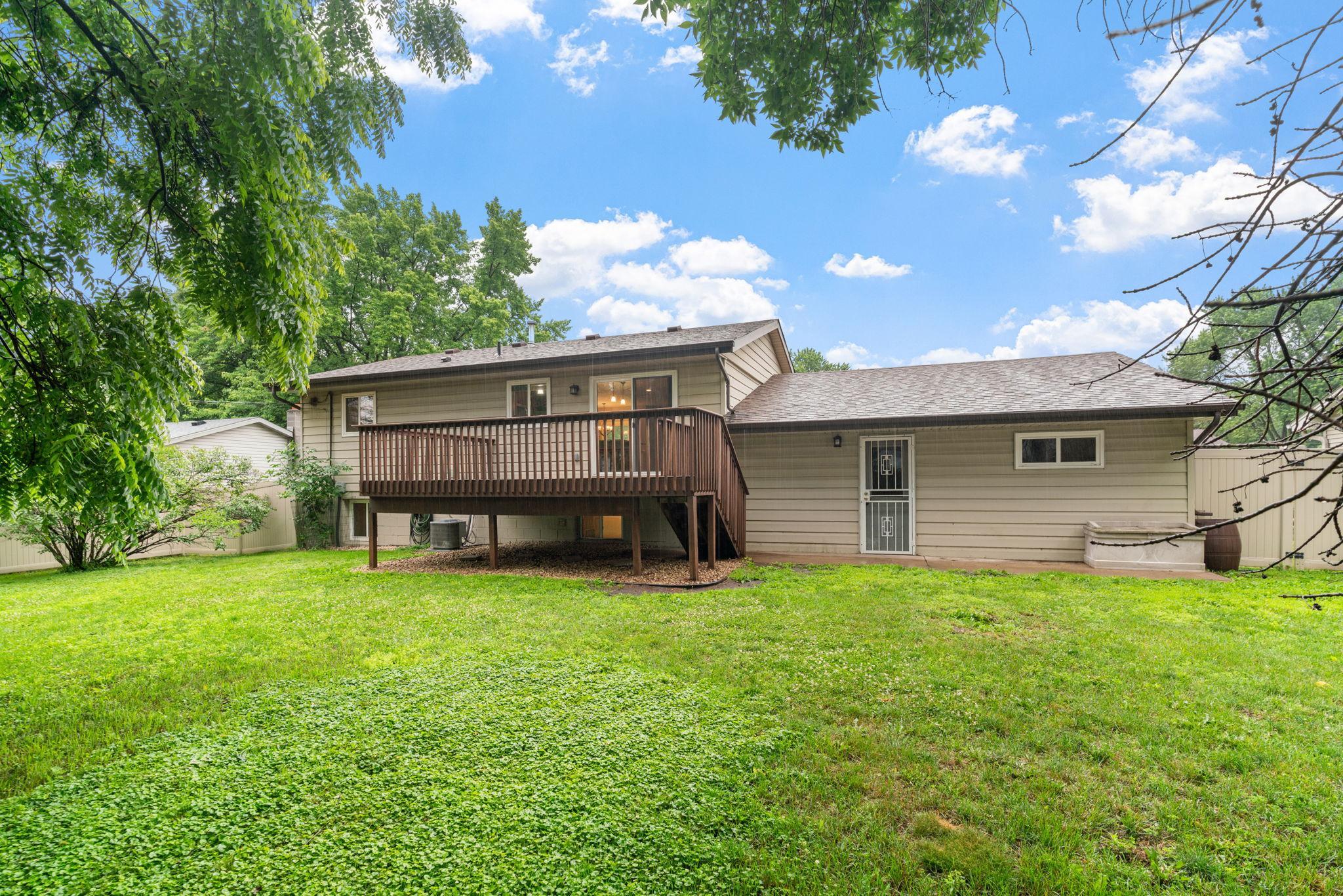 11202 97th Place North Maple Grove, MN 55369 - Photo 3 of 26