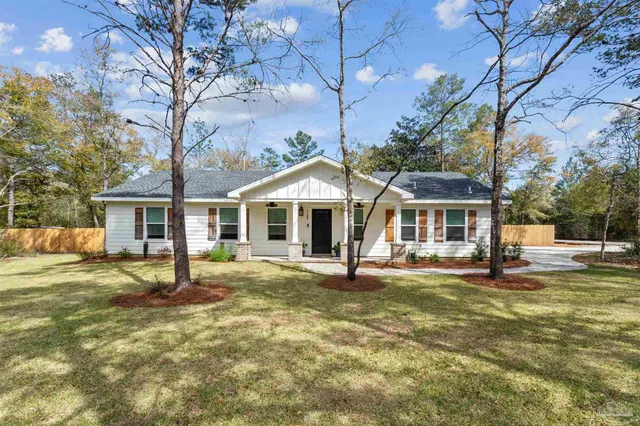 $390,000 | 1700 Co Highway 1087, DeFuniak Springs, FL 32433