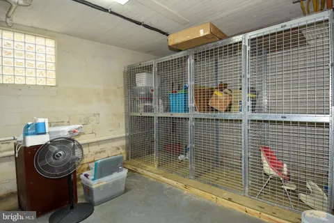 a view of utility room