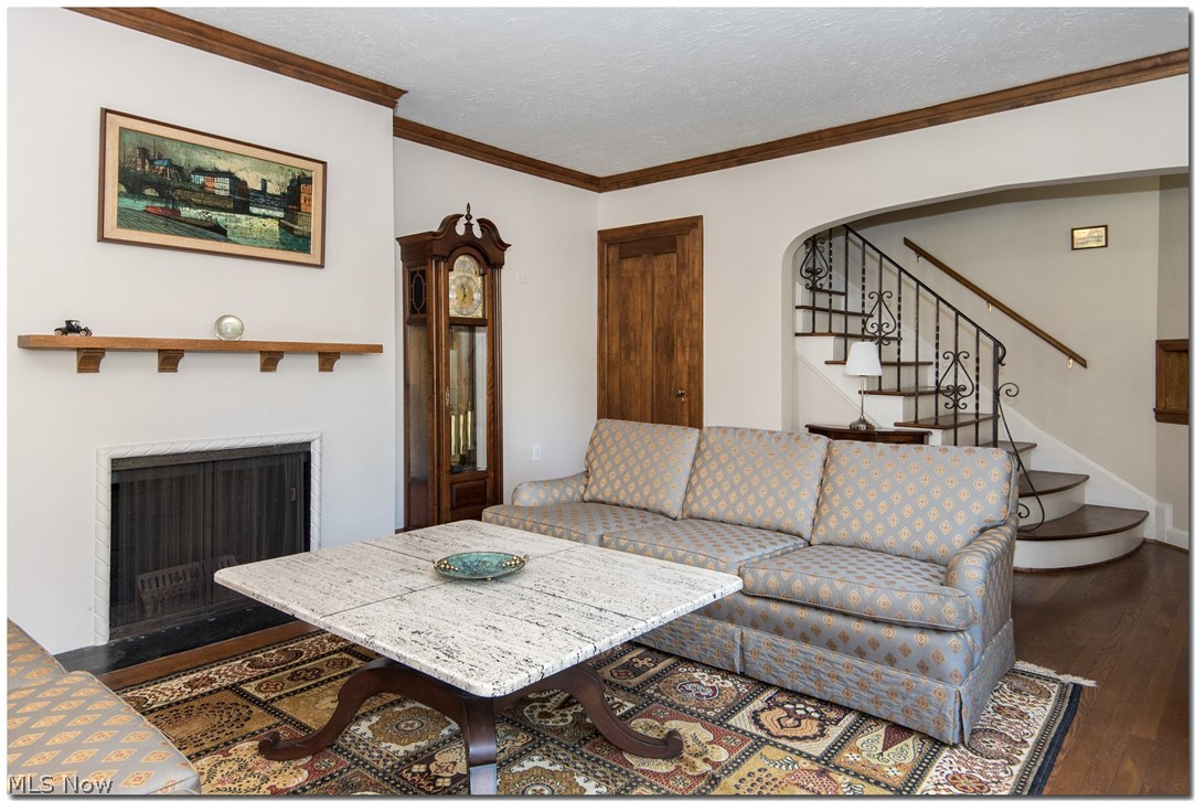 3366 Dorchester Road Cleveland, OH 44120 - Photo 5 of 30