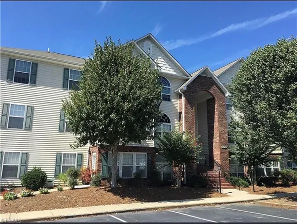 $169,900 | 3721 Morris Farm Drive, Unit 1C, Greensboro, NC 27409