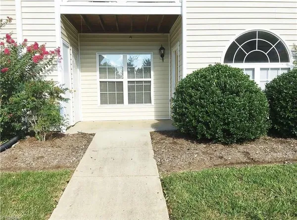 $169,900 | 3721 Morris Farm Drive, Unit 1C, Greensboro, NC 27409